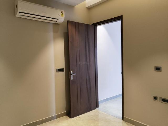 3 BHK Apartment in Sector 70A for resale Gurgaon. The reference number is 19886372