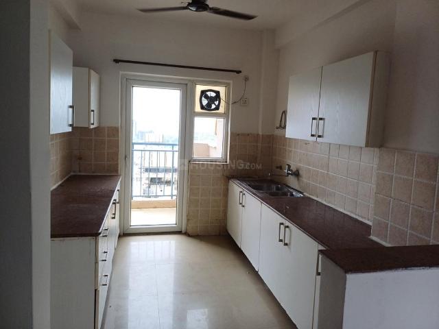 3 BHK Apartment in Sector 72 for resale Gurgaon. The reference number is 18084513