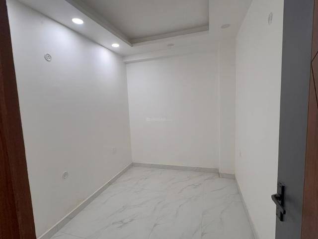 3 BHK Apartment in Sector 72 for resale Noida. The reference number is 20603557