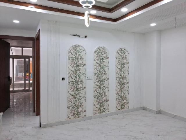 3 BHK Apartment in Sector 72 for resale Noida. The reference number is 20863852