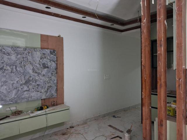 3 BHK Apartment in Sector 72 for resale Noida. The reference number is 20865057