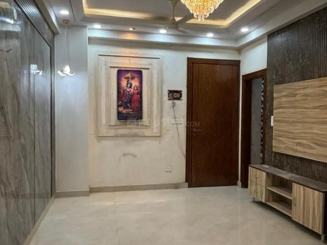 3 BHK Apartment in Sector 73 for rent Noida. The reference number is 20548601