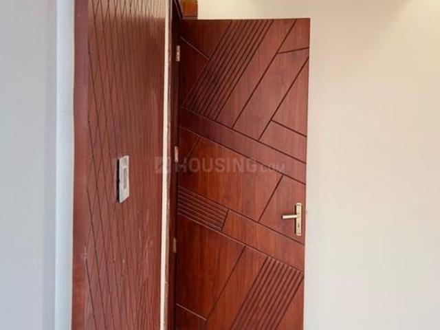3 BHK Apartment in Sector 73 for resale Noida. The reference number is 17584220