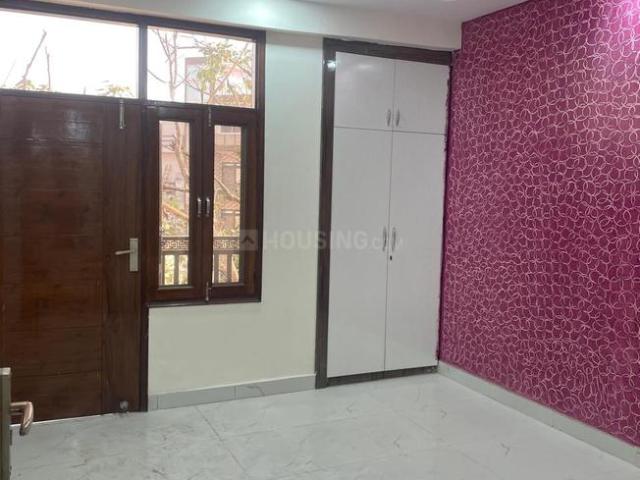 3 BHK Apartment in Sector 73 for resale Noida. The reference number is 18433438