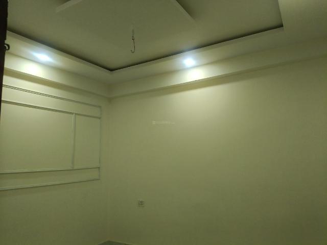 3 BHK Apartment in Sector 73 for resale Noida. The reference number is 19412804
