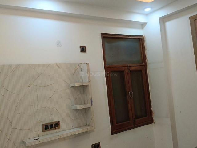 3 BHK Apartment in Sector 73 for resale Noida. The reference number is 19460536