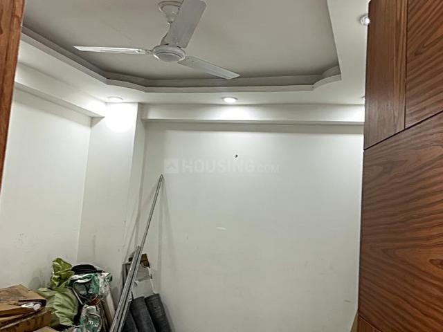 3 BHK Apartment in Sector 73 for resale Noida. The reference number is 19507211