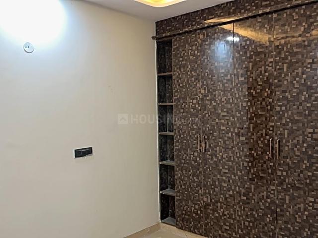 3 BHK Apartment in Sector 73 for resale Noida. The reference number is 19507336