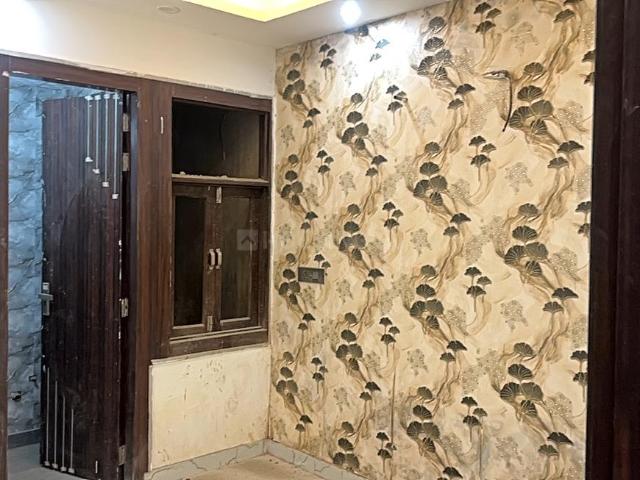 3 BHK Apartment in Sector 73 for resale Noida. The reference number is 19508705