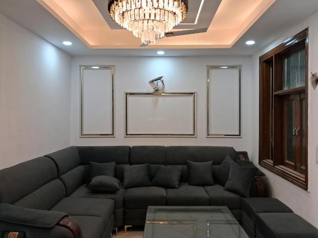 3 BHK Apartment in Sector 73 for resale Noida. The reference number is 19662078