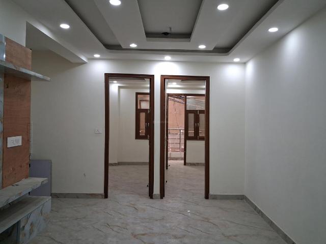 3 BHK Apartment in Sector 73 for resale Noida. The reference number is 19664349