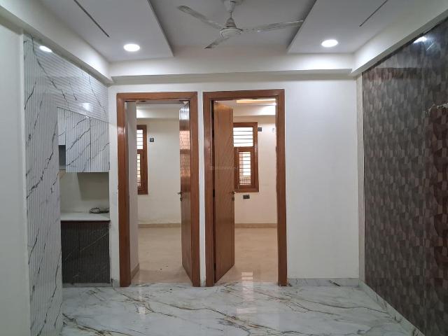 3 BHK Apartment in Sector 73 for resale Noida. The reference number is 19717933
