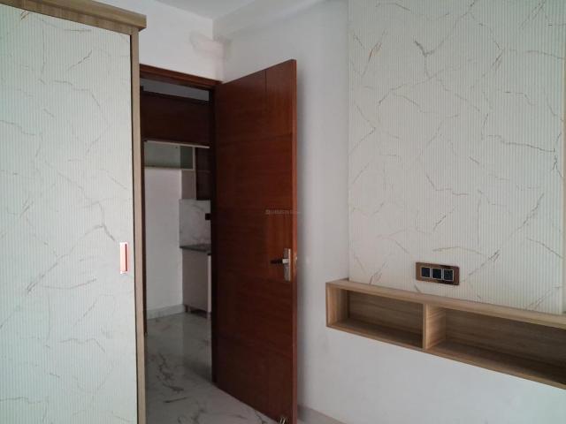 3 BHK Apartment in Sector 73 for resale Noida. The reference number is 19717972