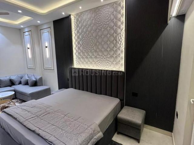 3 BHK Apartment in Sector 73 for resale Noida. The reference number is 19920089