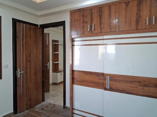 3 BHK Apartment in Sector 73 for resale Noida. The reference number is 19943965
