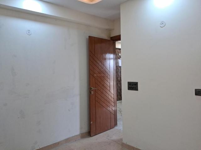 3 BHK Apartment in Sector 73 for resale Noida. The reference number is 19987804