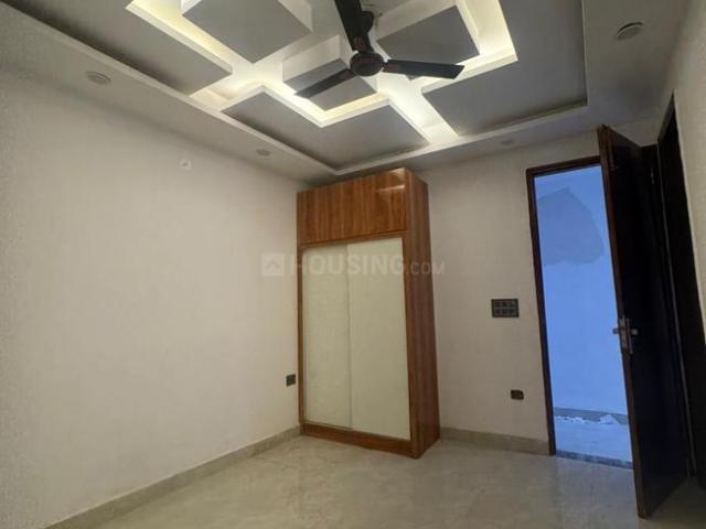3 BHK Apartment in Sector 73 for resale Noida. The reference number is 20427352
