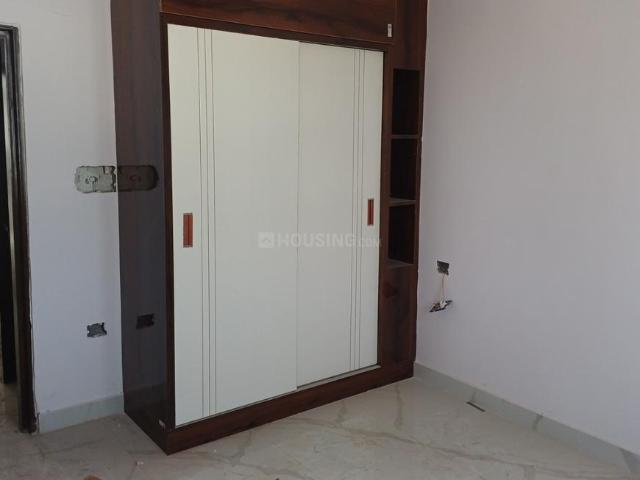 3 BHK Apartment in Sector 73 for resale Noida. The reference number is 20498776