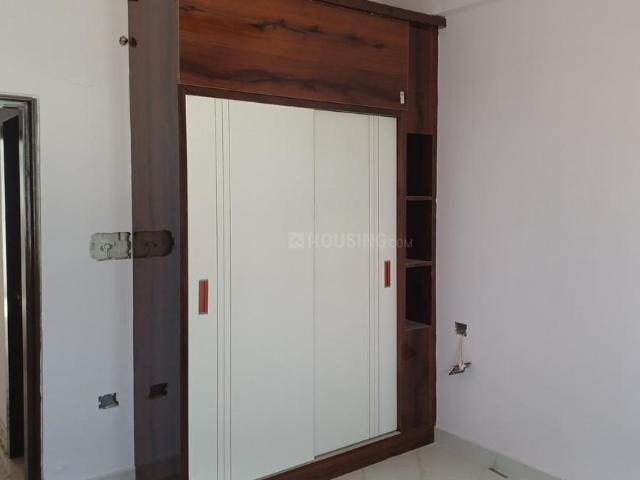 3 BHK Apartment in Sector 73 for resale Noida. The reference number is 20500429