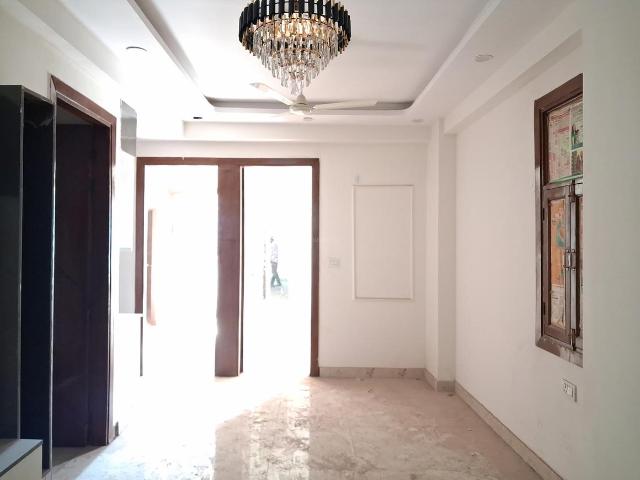3 BHK Apartment in Sector 73 for resale Noida. The reference number is 20515571