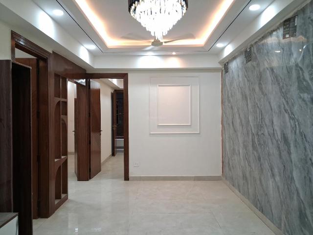 3 BHK Apartment in Sector 73 for resale Noida. The reference number is 20537005