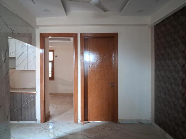 3 BHK Apartment in Sector 73 for resale Noida. The reference number is 20575684