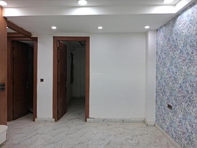 3 BHK Apartment in Sector 73 for resale Noida. The reference number is 20575732