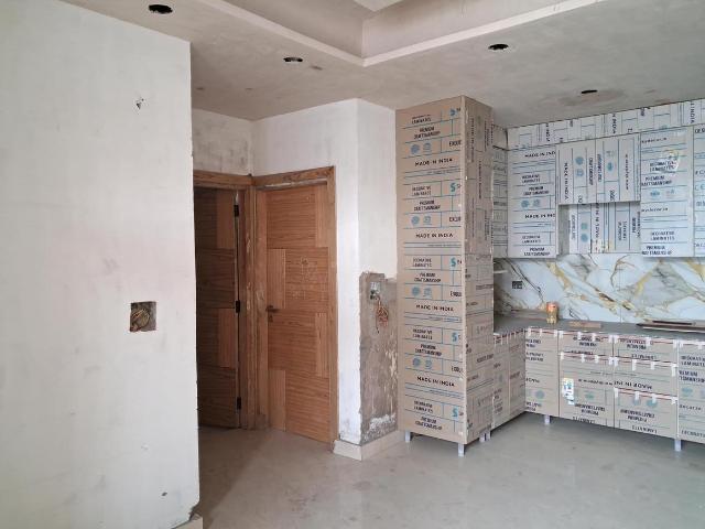 3 BHK Apartment in Sector 73 for resale Noida. The reference number is 20587796