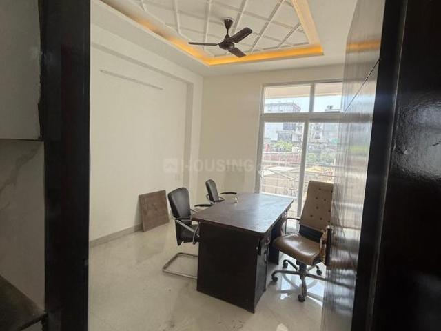 3 BHK Apartment in Sector 73 for resale Noida. The reference number is 20587945