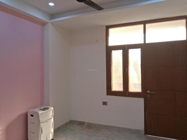 3 BHK Apartment in Sector 73 for resale Noida. The reference number is 20686796