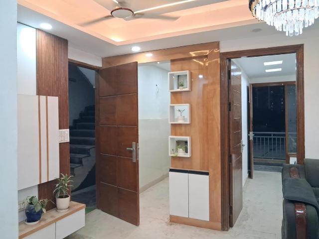 3 BHK Apartment in Sector 73 for resale Noida. The reference number is 20688434
