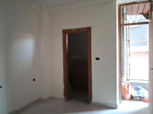 3 BHK Apartment in Sector 73 for resale Noida. The reference number is 20954749