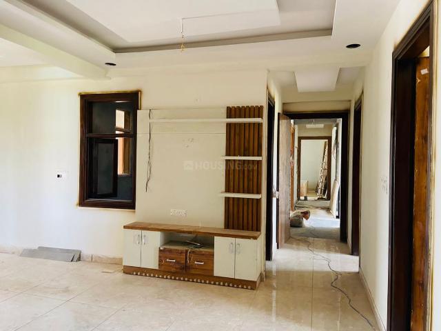 3 BHK Apartment in Sector 73 for resale Noida. The reference number is 20012008