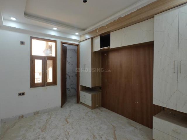 3 BHK Apartment in Sector 73 for resale Noida. The reference number is 20073736