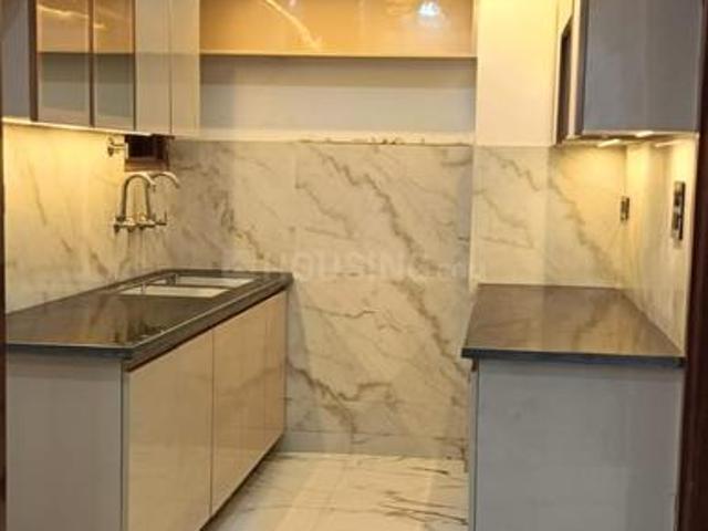 3 BHK Apartment in Sector 73 for resale Noida. The reference number is 20127372