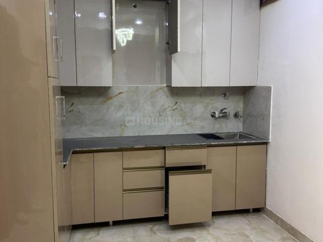 3 BHK Apartment in Sector 73 for resale Noida. The reference number is 20153405