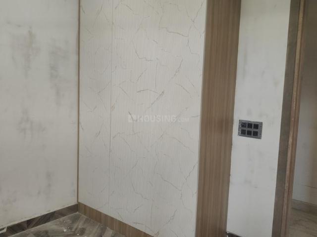 3 BHK Apartment in Sector 73 for resale Noida. The reference number is 20208524