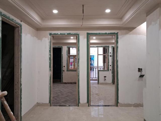3 BHK Apartment in Sector 73 for resale Noida. The reference number is 20231459
