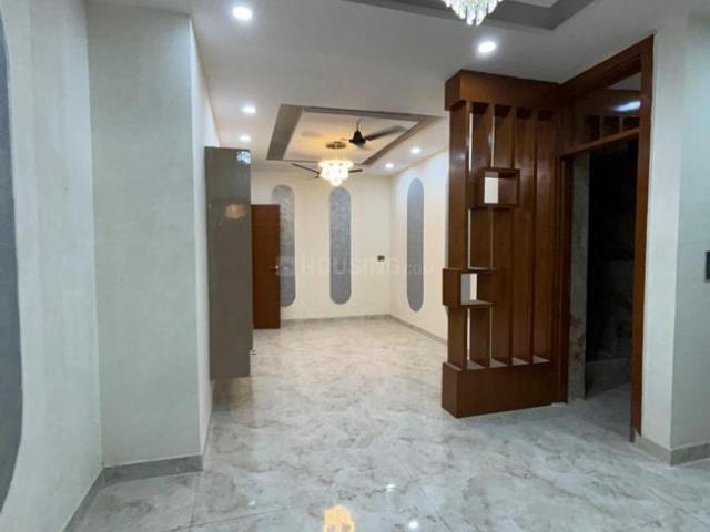 3 BHK Apartment in Sector 73 for resale Noida. The reference number is 20242552