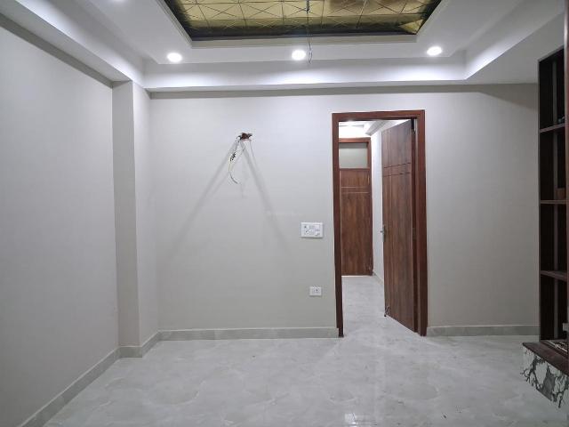 3 BHK Apartment in Sector 73 for resale Noida. The reference number is 20261199