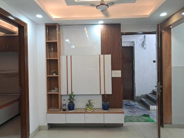 3 BHK Apartment in Sector 73 for resale Noida. The reference number is 20261359