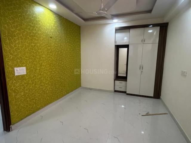 3 BHK Apartment in Sector 73 for resale Noida. The reference number is 20272196