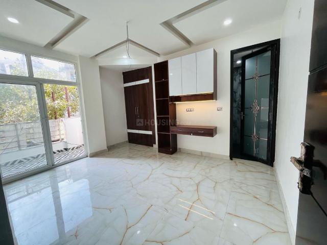 3 BHK Apartment in Sector 73 for resale Noida. The reference number is 20368085