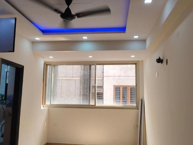 3 BHK Apartment in Sector 7 Dwarka for rent New Delhi. The reference number is 20910277