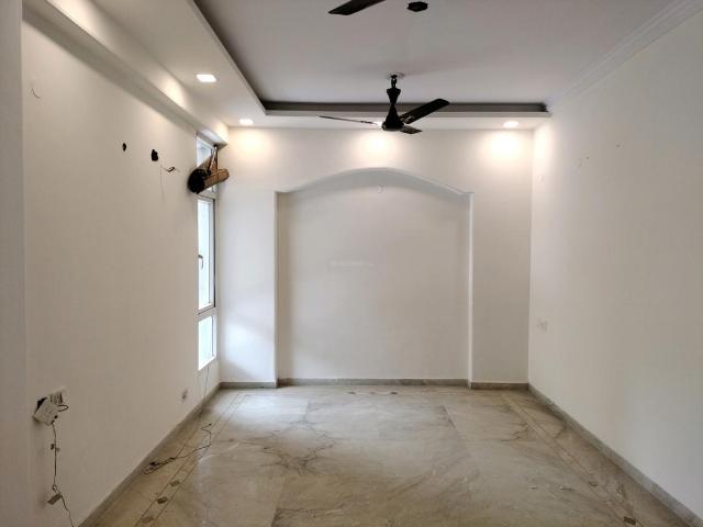 3 BHK Apartment in Sector 7 Dwarka for resale New Delhi. The reference number is 19656238