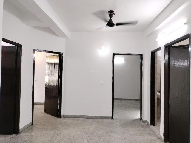 3 BHK Apartment in Sector 7 Dwarka for resale New Delhi. The reference number is 20658146