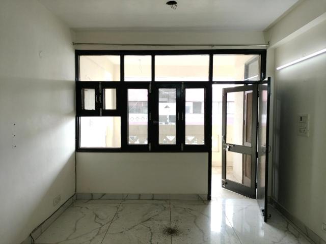 3 BHK Apartment in Sector 7 Dwarka for resale New Delhi. The reference number is 20987995