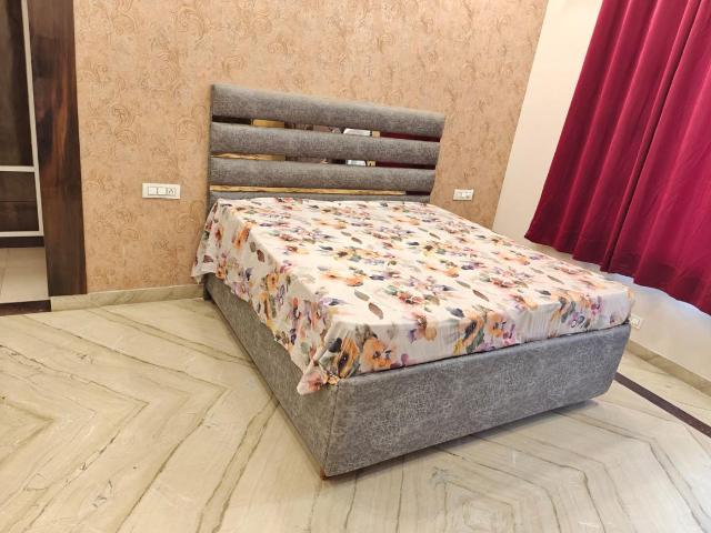 3 BHK Apartment in Sector 88 for rent Mohali. The reference number is 20005089