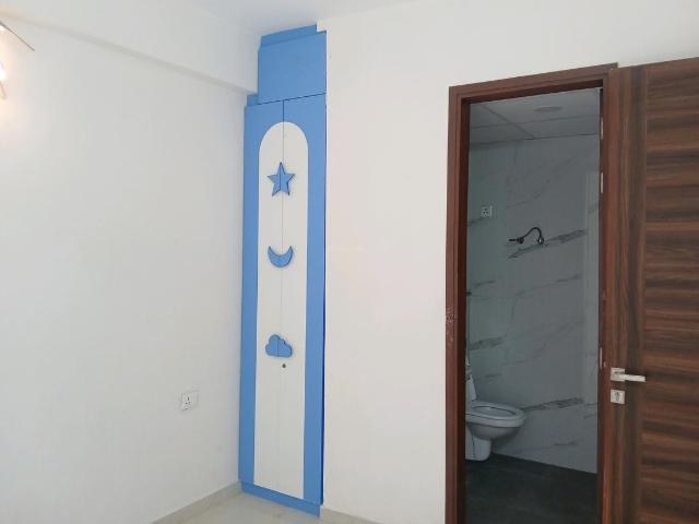 3 BHK Apartment in Sector 89 for rent Gurgaon. The reference number is 19960406