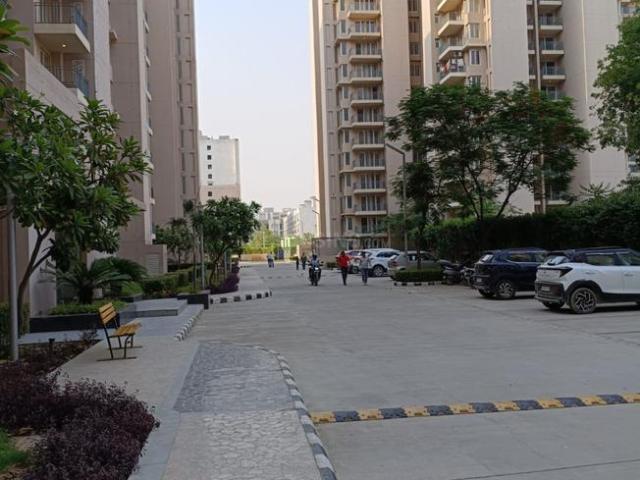 3 BHK Apartment in Sector 89 for resale Gurgaon. The reference number is 20134540